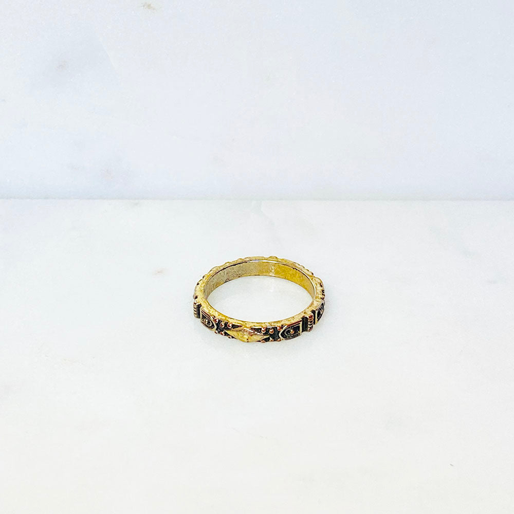 70's Gold Tone Delicate Gothic-Inspired Band Ring